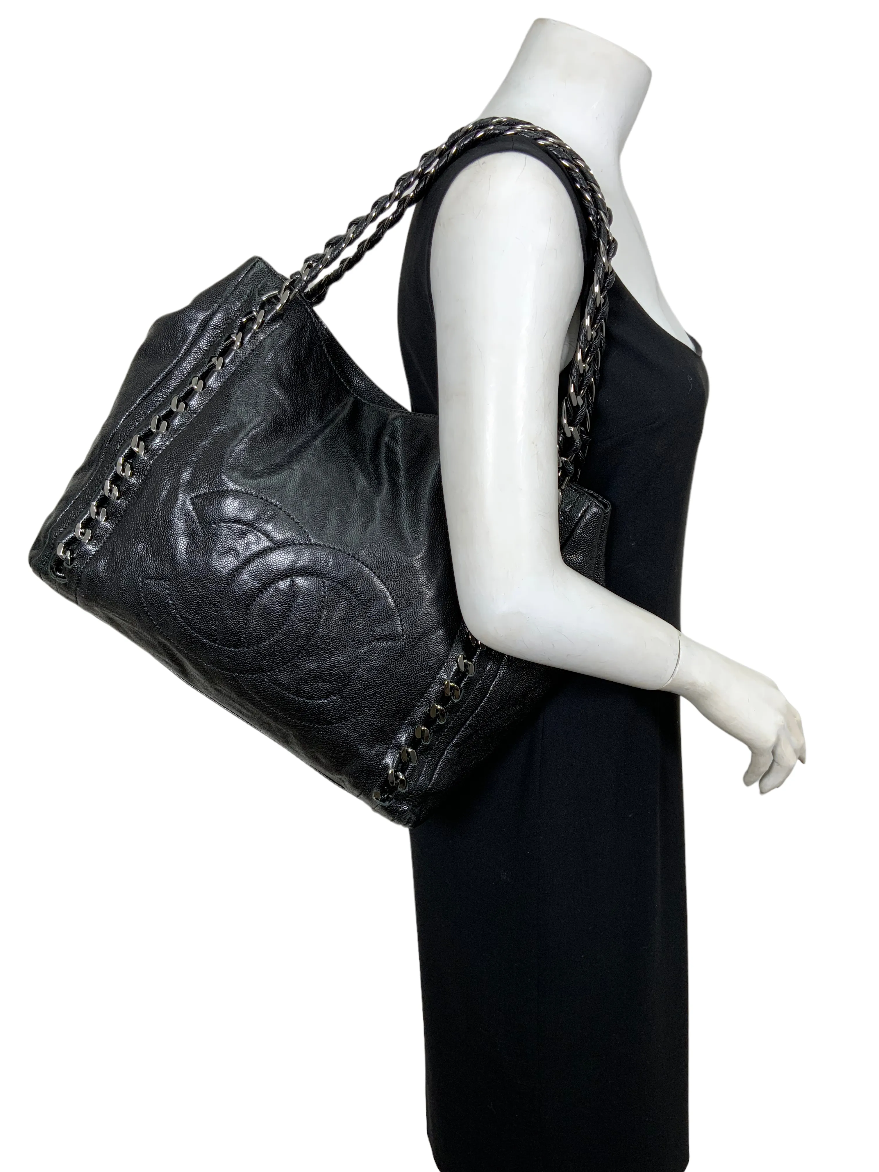 CL Luxe Ligne Leather Shoulder Bag