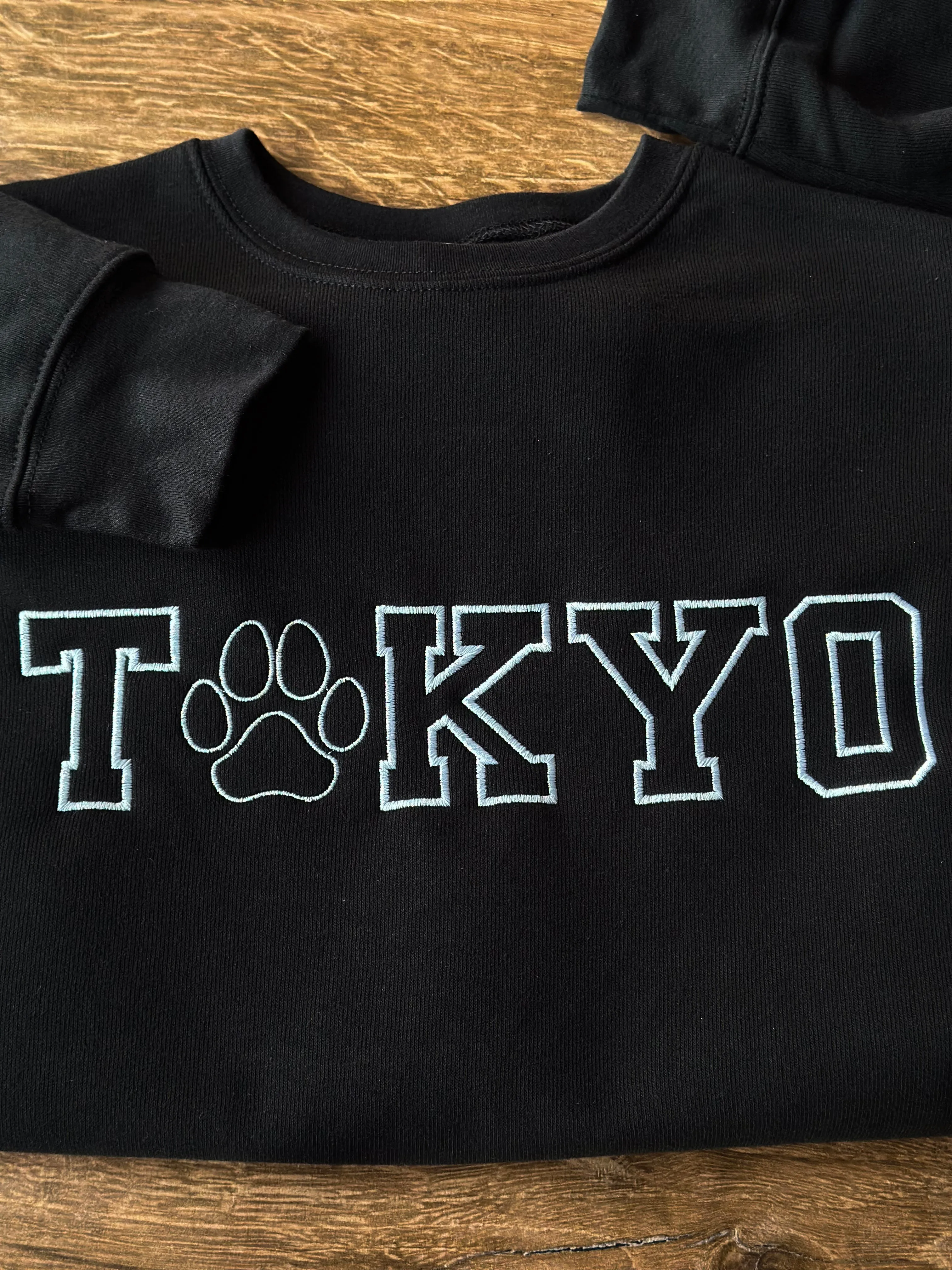 Embroidered City Paw - Men's Crew Neck Sweatshirt