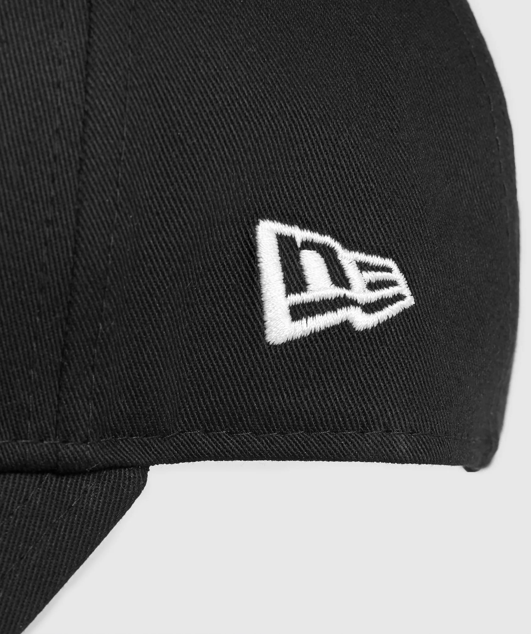 Gymshark New Era 9FORTY Adjustable- Black/White