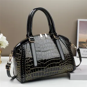 H1799 - Black Classic Black Handbag