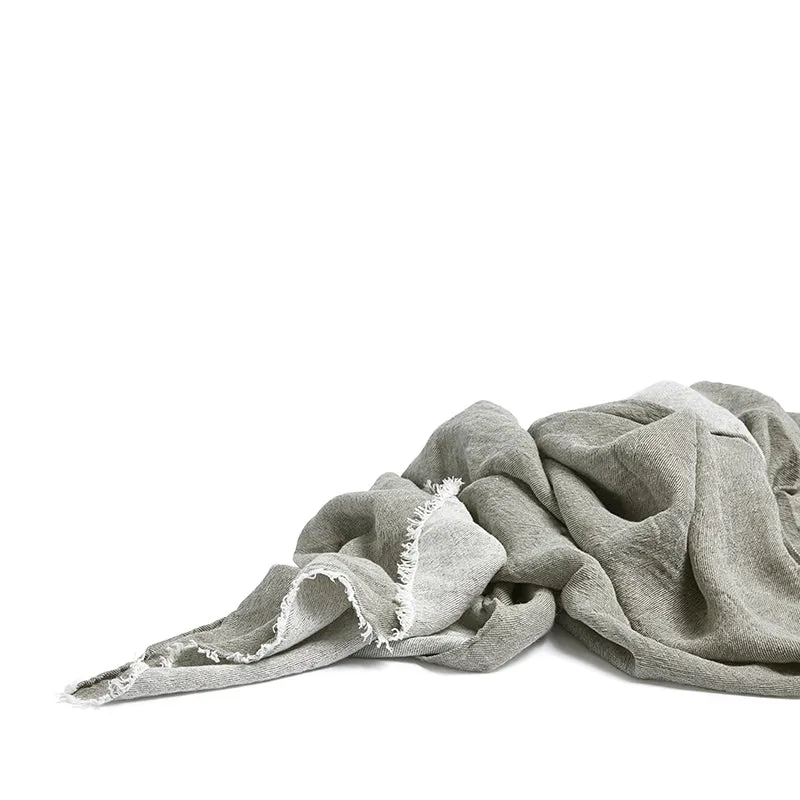 Linen throw olive